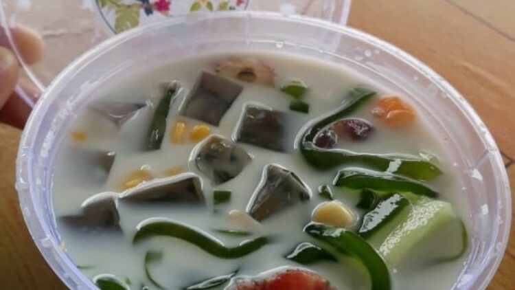 Tropical Dessert Lubuklinggau penganan manis dan segar yang berasal dari aneka buah dan bahan premium. Sehat lagi menyegarkan